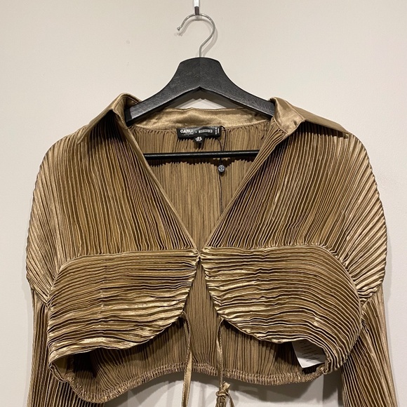 Missguided Carli Bybel X Champagne Plisse Wrap Around Cropped Shirt - Picture 5 of 5